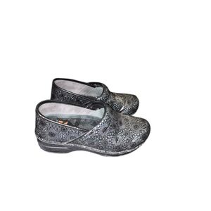 Dansko gray black classic leather clogs 39 8.5